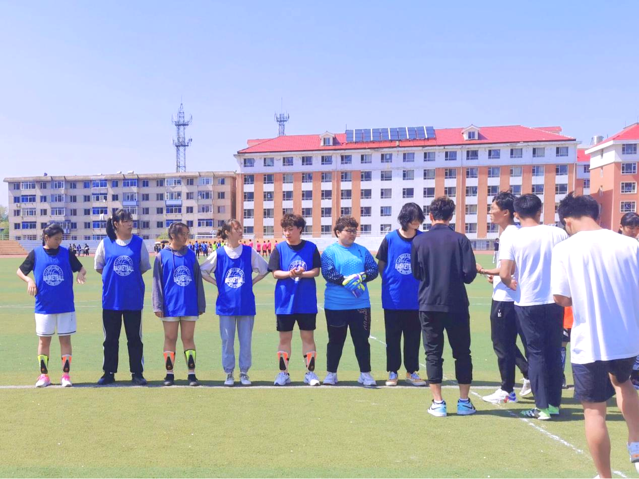 喜报：优德88荣获校第五届“筑梦杯” 女子足球赛冠军